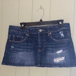 *128* EUC AE Jean skirt! Size 6